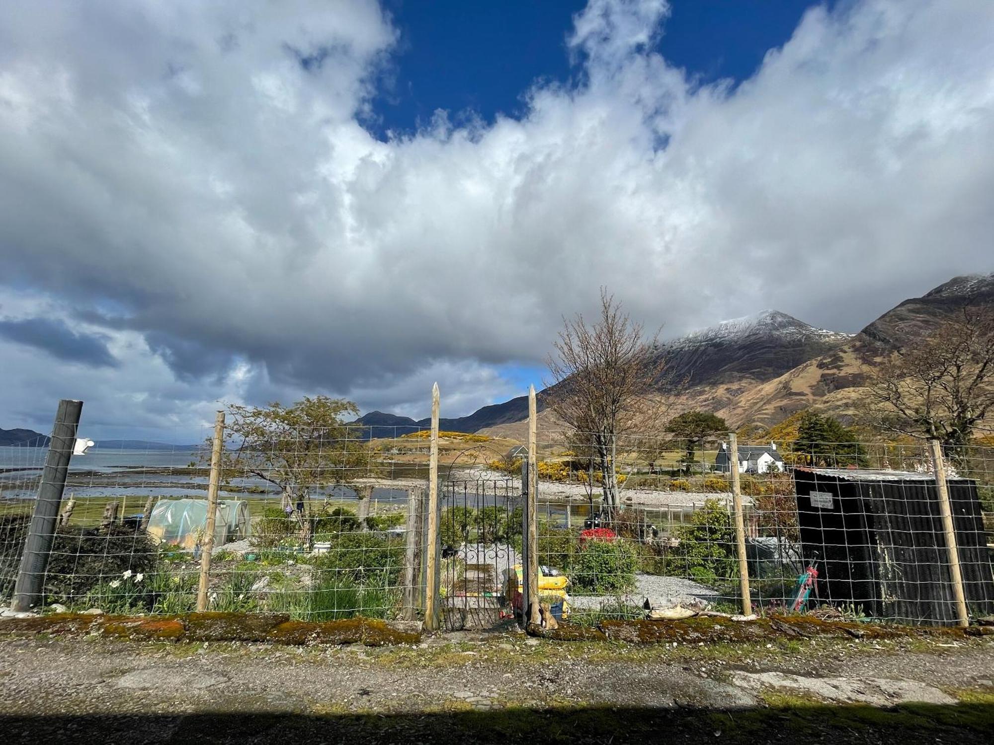 Sheenas Butnben Arnisdale Exterior photo